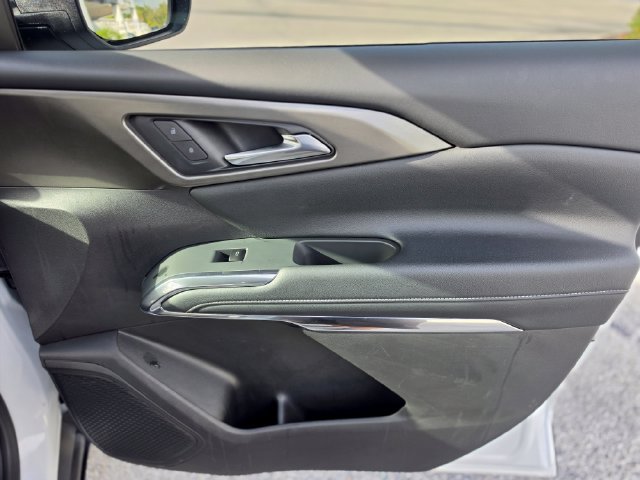 Used 2026 Chevrolet Traverse LT FWD image 26