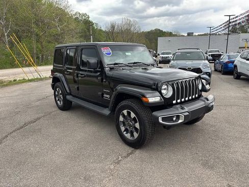 Used 2023 Jeep Wrangler Unlimited Sahara w/ Cold Weather Group AWD/4WD image 3