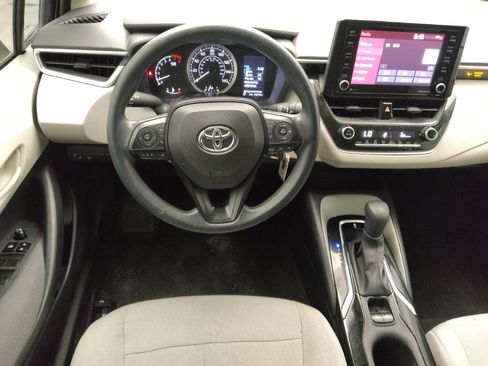 Used 2022 Toyota Corolla LE FWD image 22
