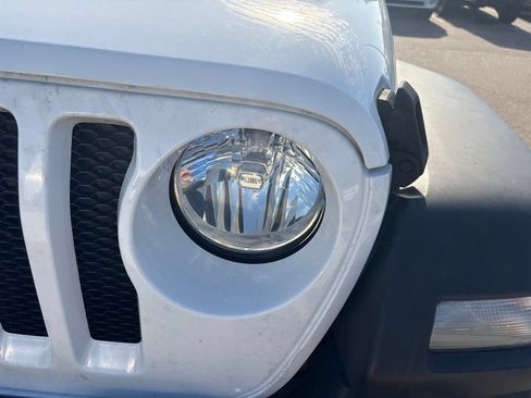 Used 2018 Jeep Wrangler Unlimited Sport S AWD/4WD image 10
