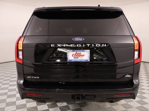 Used 2025 Ford Expedition Active image 25