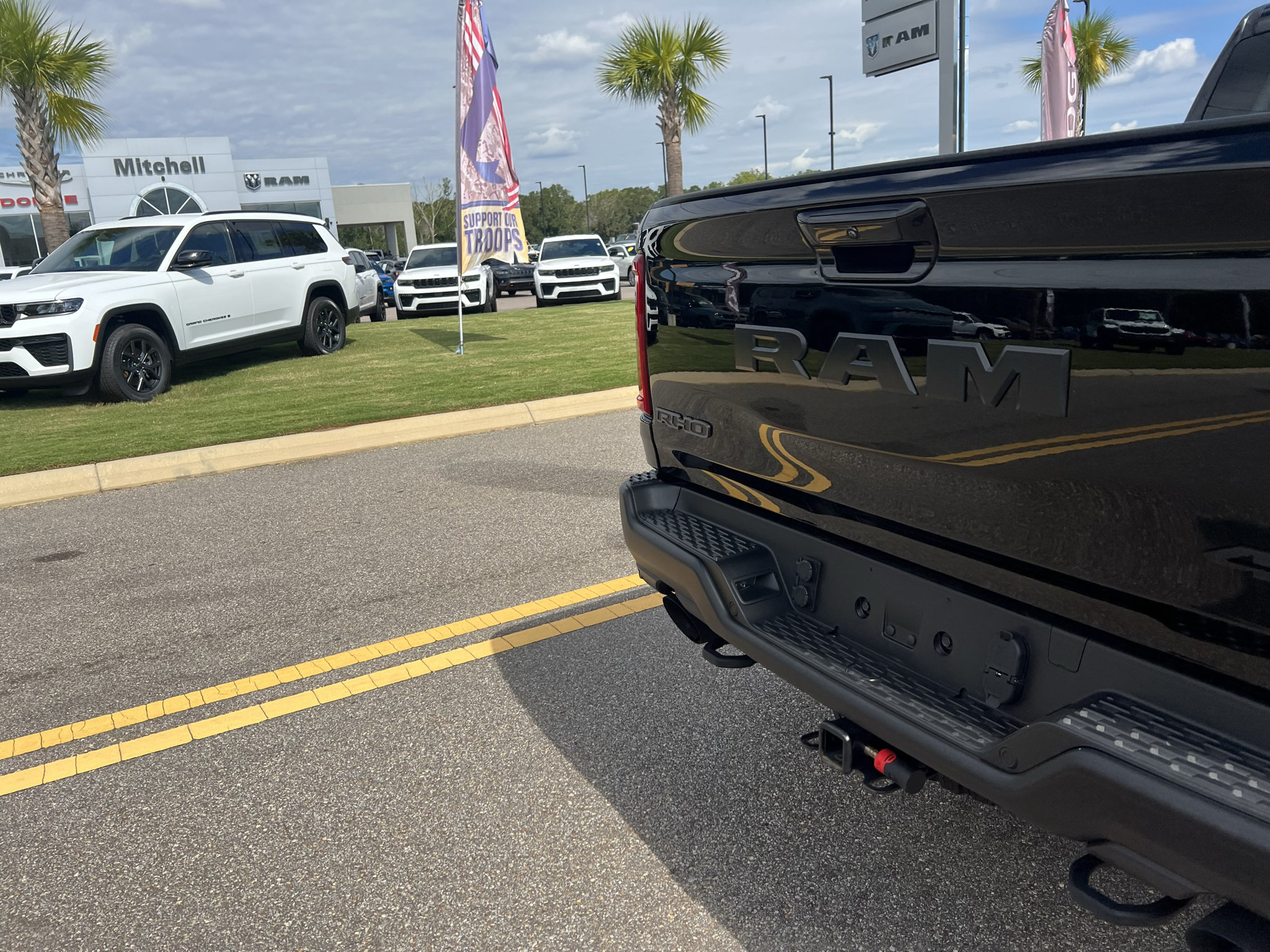 Used 2026 RAM 1500 RHO w/ RHO Level 1 Equipment Group AWD/4WD image 7