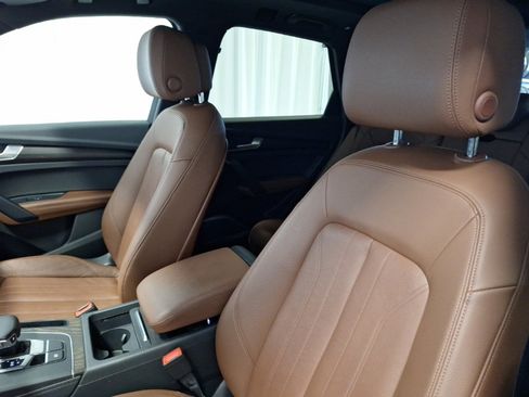 Used 2020 Audi Q5 2.0T Premium Plus w/ Premium Plus Package image 8