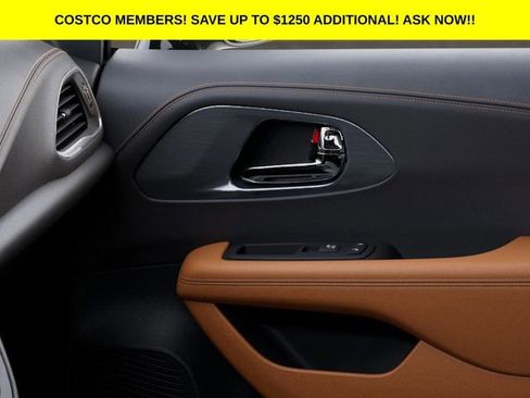New 2026 Chrysler Pacifica Pinnacle AWD/4WD image 25