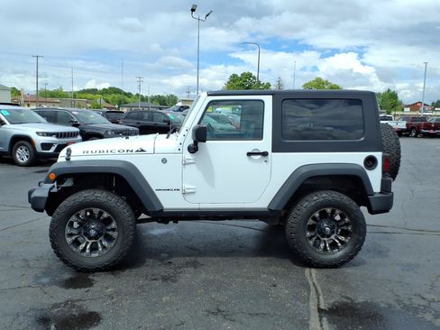 Used 2016 Jeep Wrangler Rubicon w/ Power Convenience Group AWD/4WD image 7