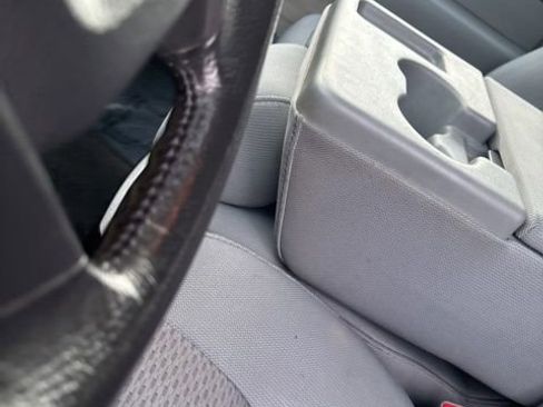 Used 2011 Ford F150 XLT w/ XLT Chrome Pkg image 38