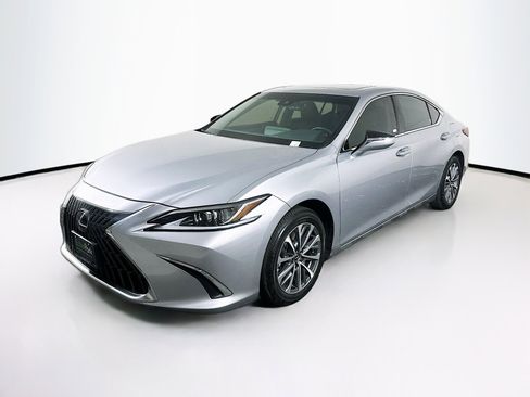 Used 2025 Lexus ES 350 image 3