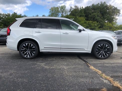 New 2026 Volvo XC90 B5 Ultra w/ Protection Package Premier image 8