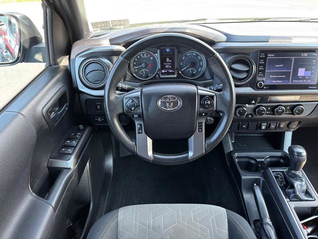 Used 2022 Toyota Tacoma TRD Off-Road AWD/4WD image 15