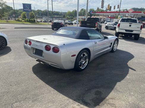 Used 1998 Chevrolet Corvette Convertible w/ Memory Pkg RWD image 7