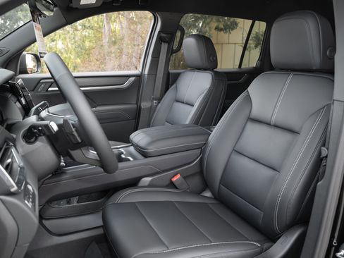 New 2026 GMC Acadia Elevation w/ Black Edition image 27