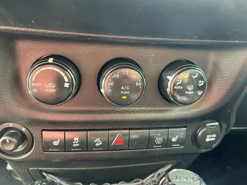 Used 2013 Jeep Wrangler Unlimited Sahara w/ Dual Top Group image 19