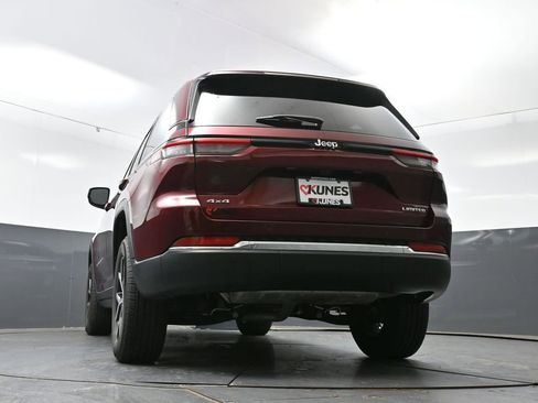 Used 2024 Jeep Grand Cherokee Limited AWD/4WD image 30