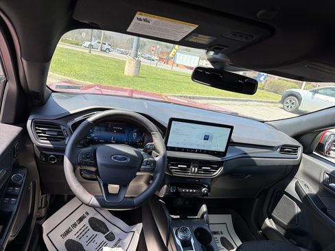 Used 2025 Ford Escape ST-Line Elite AWD/4WD image 14