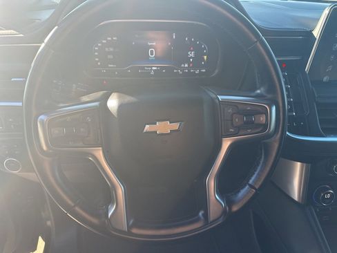 Used 2023 Chevrolet Suburban LT image 9