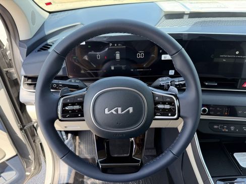 New 2026 Kia Carnival EX FWD image 27