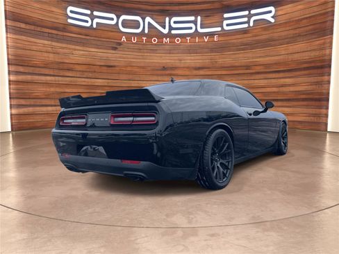 Used 2016 Dodge Challenger SRT Hellcat image 6