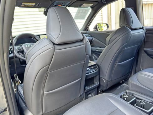 Used 2024 Lexus TX 500h AWD w/ Technology Package image 36