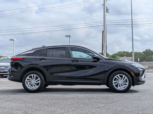 Used 2025 Buick Envista Preferred w/ Convenience I Package image 4