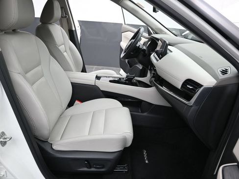 Used 2023 Nissan Rogue SL w/ SL Premium Package FWD image 28