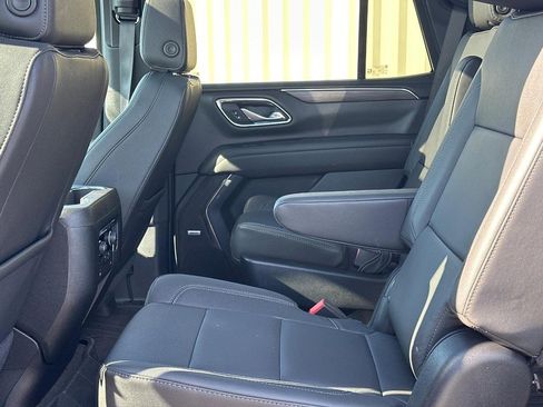 Used 2024 Chevrolet Tahoe Z71 w/ Luxury Package image 9