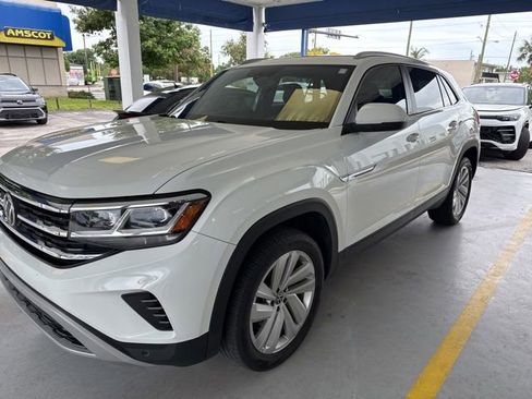 Used 2021 Volkswagen Atlas Cross Sport SE w/ Panoramic Sunroof Package FWD image 5