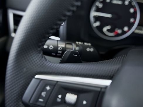 New 2025 Mitsubishi Outlander SE image 36