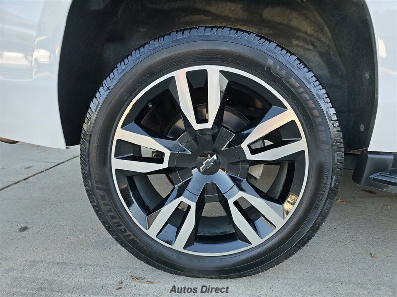 Used 2019 Chevrolet Tahoe 4WD Premier w/ RST EDITION image 41