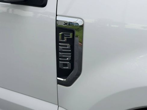 Used 2019 Ford F250 XL w/ Power Equipment Group RWD image 37