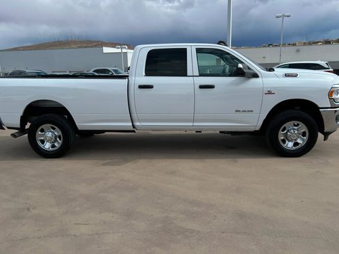 Used 2022 RAM 2500 Tradesman w/ Chrome Appearance Group image 6