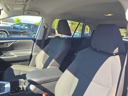 Certified 2025 Toyota RAV4 LE FWD image 21