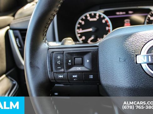 Used 2025 Nissan Rogue SV FWD image 23