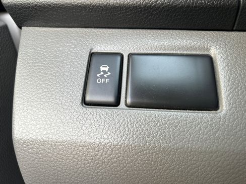 Used 2019 Nissan NV200 S image 24