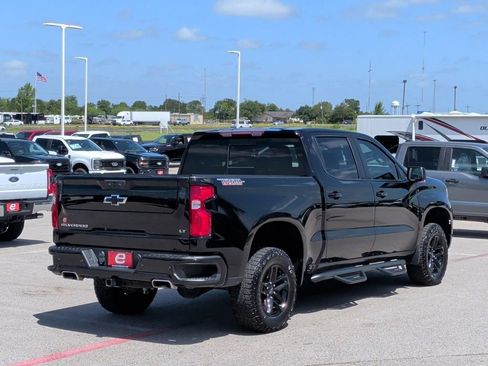 Used 2024 Chevrolet Silverado 1500 LT Trail Boss w/ Convenience Package II AWD/4WD image 8