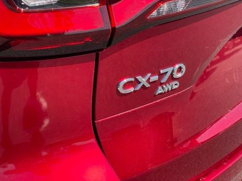 Used 2025 MAZDA CX-70 3.3 Turbo w/ Preferred Package AWD/4WD image 34
