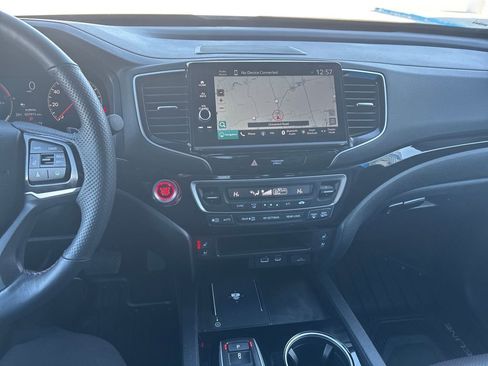 Certified 2025 Honda Ridgeline Black Edition image 21