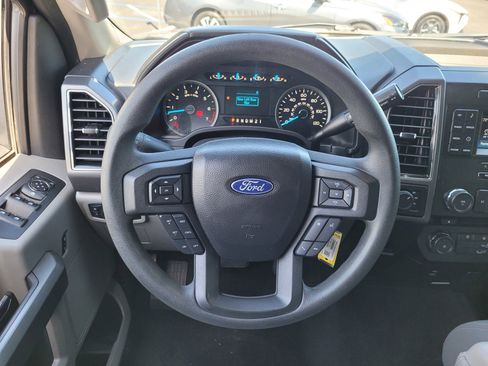 Used 2017 Ford F150 XLT AWD/4WD image 15