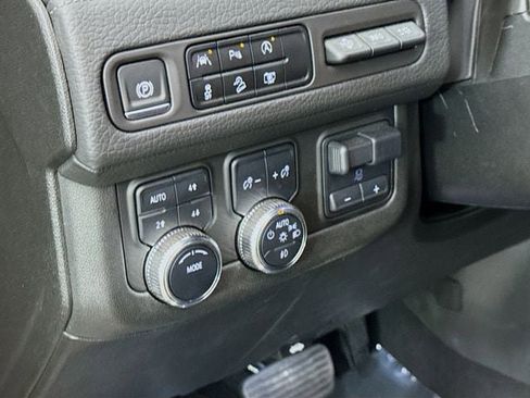 Used 2024 GMC Yukon Denali w/ Max Trailering Package image 11