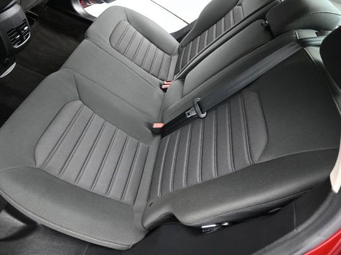 Used 2019 Ford Fusion SE FWD image 25