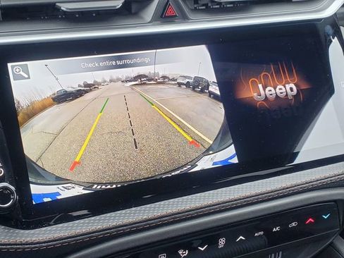 New 2026 Jeep Cherokee Limited image 19