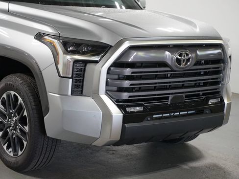 New 2026 Toyota Tundra Limited AWD/4WD image 4