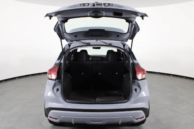 Certified 2022 Nissan Kicks SR w/ Interior Electronics Package FWD image 17