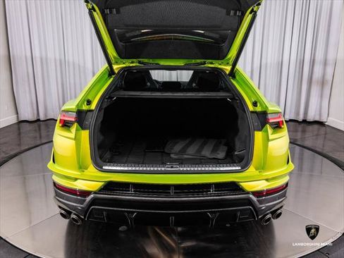Used 2024 Lamborghini Urus Performante AWD/4WD image 16