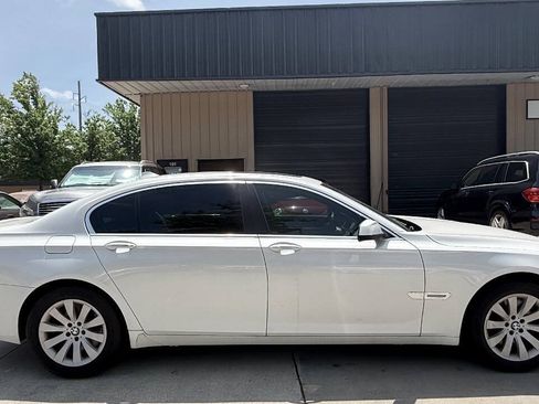 Used 2009 BMW 750Li RWD image 14