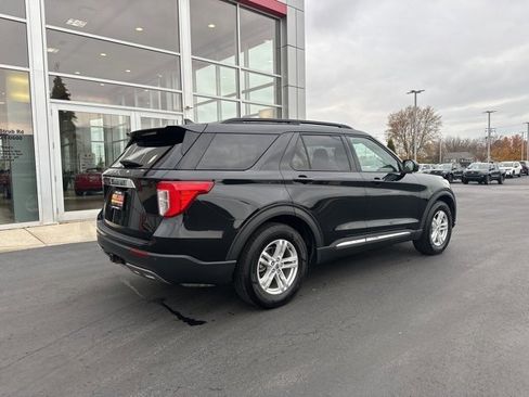 Used 2021 Ford Explorer XLT w/ Equipment Group 202A image 15
