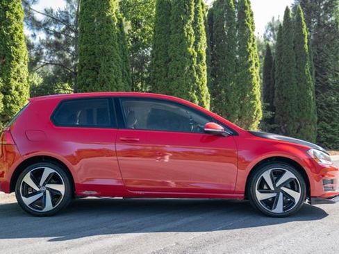 Used 2015 Volkswagen Golf S FWD image 11