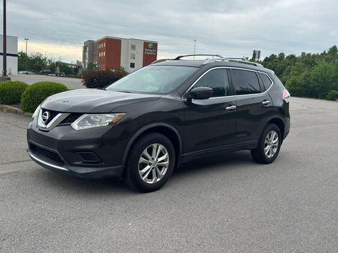 Used 2016 Nissan Rogue SV FWD image 8