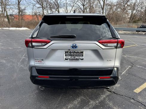 Used 2023 Toyota RAV4 XSE w/ Weather Package AWD/4WD image 6