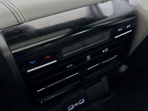 Used 2022 Acura MDX SH-AWD w/ Technology Package image 28