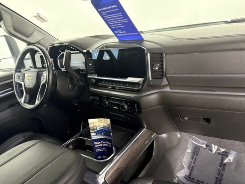 Used 2024 Chevrolet Silverado 2500 LTZ w/ LTZ Premium Package image 39